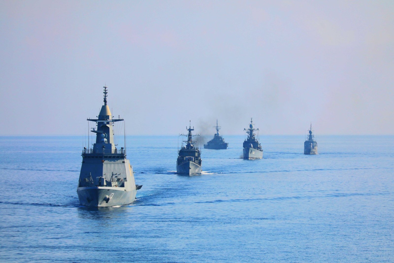 US fleet heading towards the Strait of Hormuz